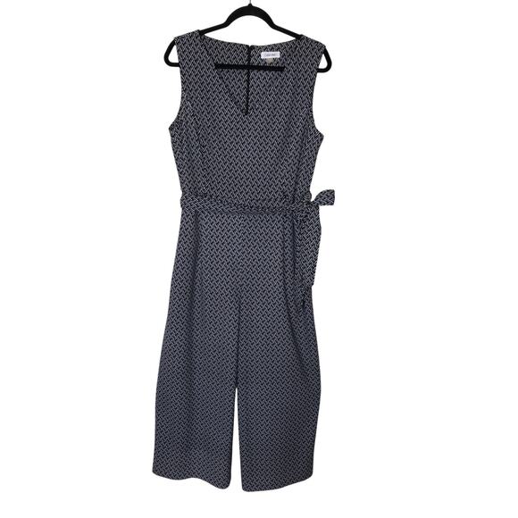 Calvin Klein V-Neck Sleeveless Jumpsuit Black White Chevron Belted Wide Leg 14